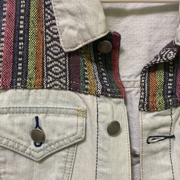 Distressed Forever 21 Jean Washed Vest with Colourful Fabric - Picture 4 of 6